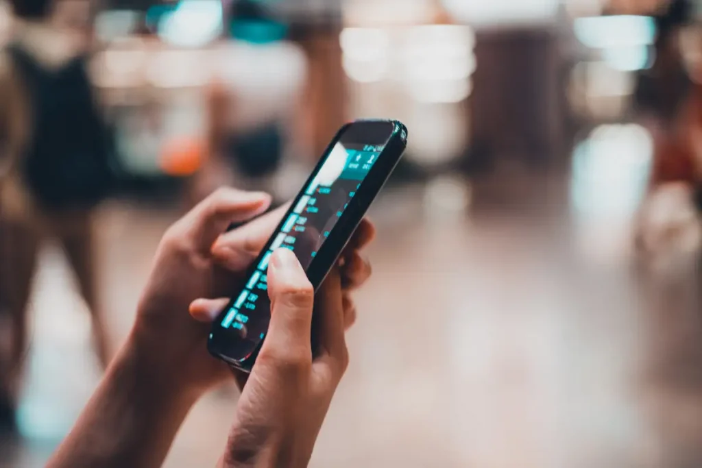 Planejar e gerenciar sua viagem internacional ficou mais fácil com o eSim